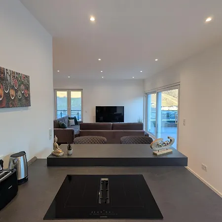 Zohe Apartment *