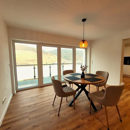 Zohe Apartment *